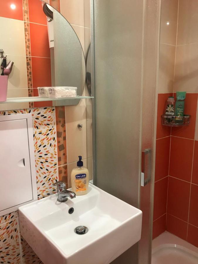 Apartment "A&V-Surganova" ミンスク エクステリア 写真